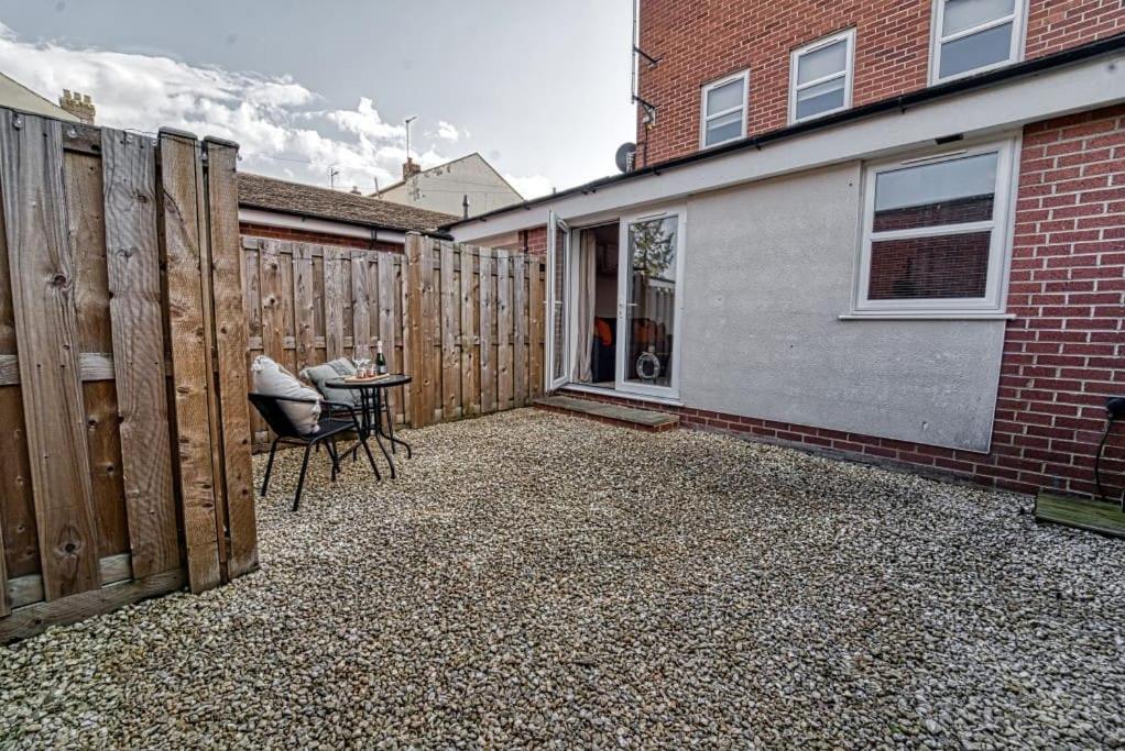 Guest Homes - Watledge House Apartment Tewkesbury Exteriör bild