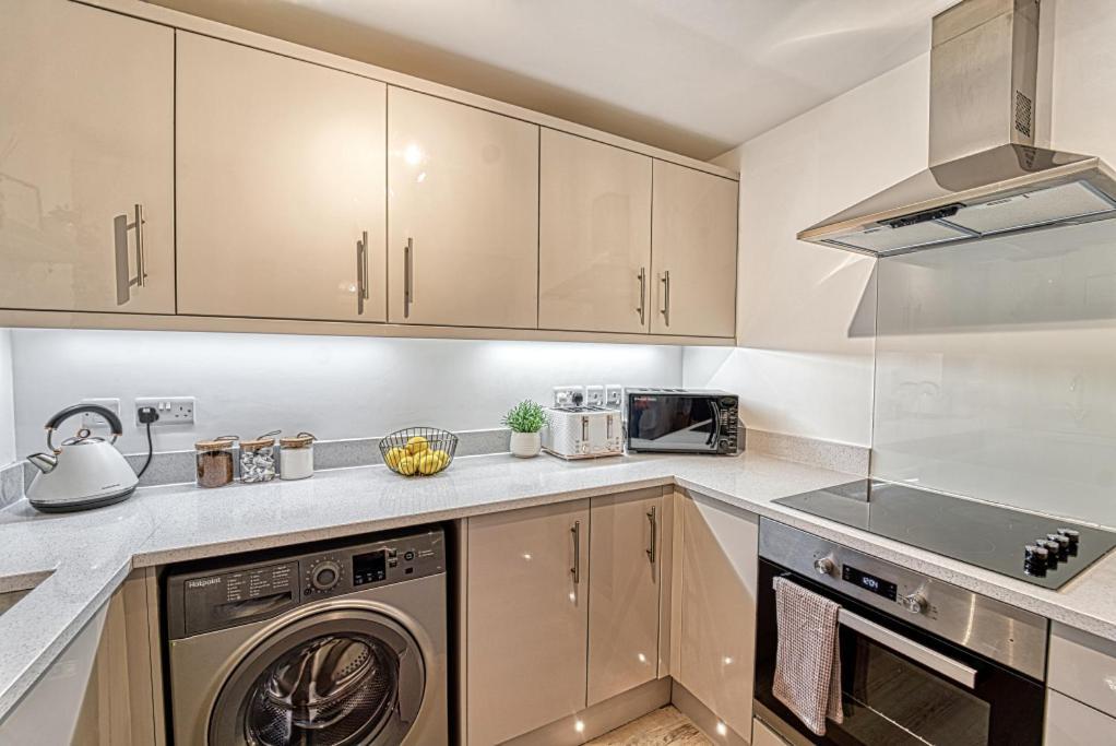 Guest Homes - Watledge House Apartment Tewkesbury Exteriör bild
